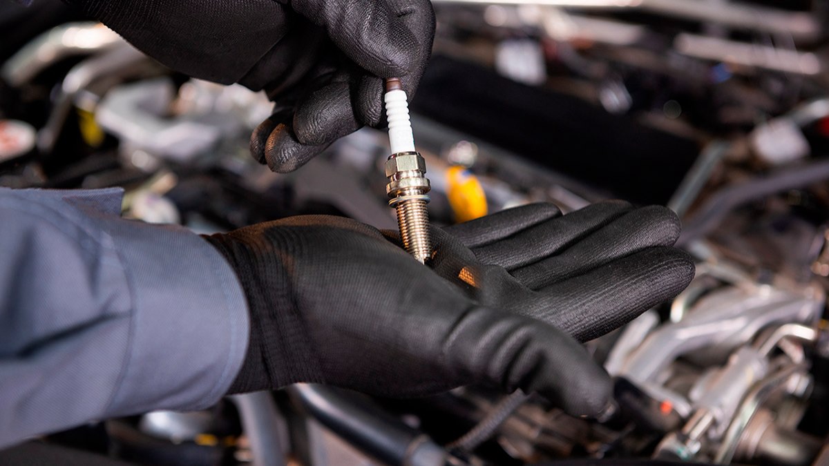 Velas de Ignição: Tipos, Quando Trocar e o que o Desgaste Revela sobre o Motor